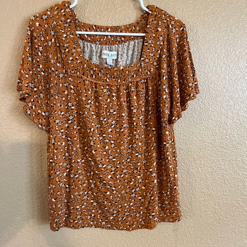 Knox Rose Knit Top. Size Small